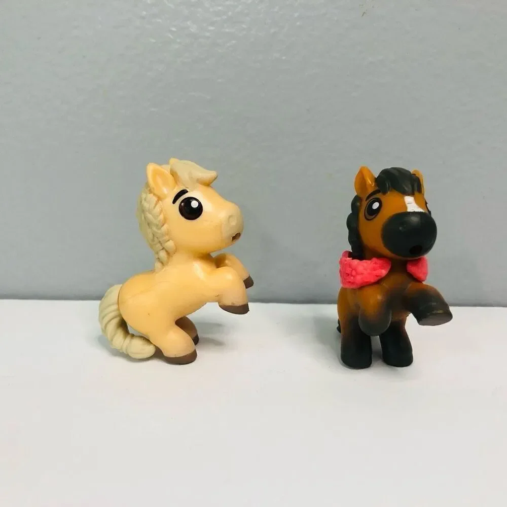 DreamWorks Spirit Untamed‎ Mini Horse Figure Set Tan & Brown Pony 2 Inch 2020